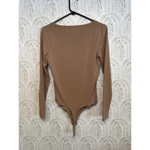Abercrombie & Fitch Soft AF Collection Square Neck Long Sleeve Bodysuit Tan M - Picture 2 of 10